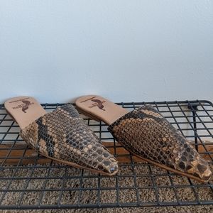 Brother vellies flats